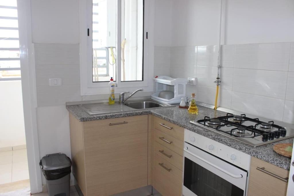 Appartement Simple Et Propre Сфакс Екстер'єр фото